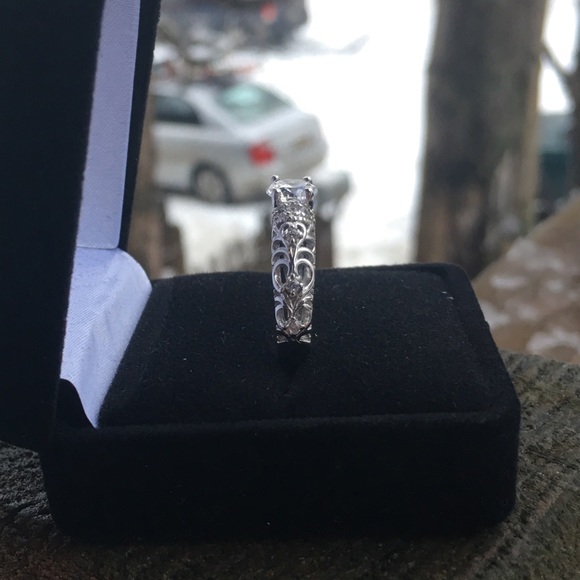 FLOWER GARDEN - Picture 6 of 7